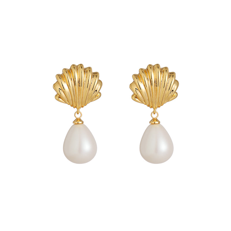 Holy Scallops Pearl Earrings