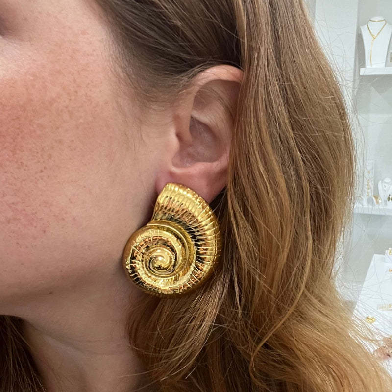 Conch Chic Earrings