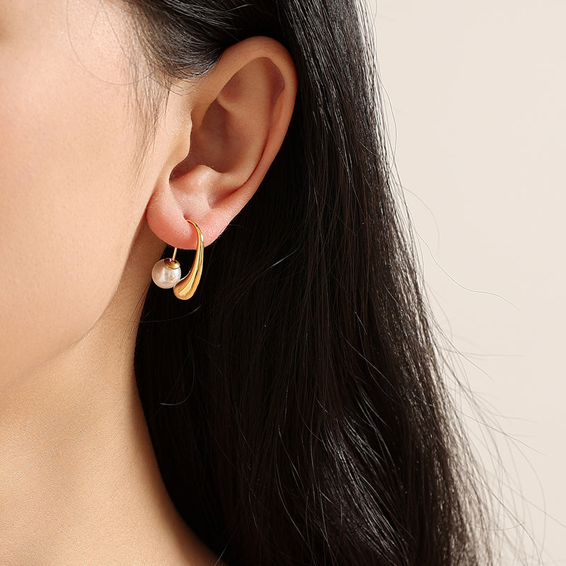 Emma Lighthouse Pearl Earrings