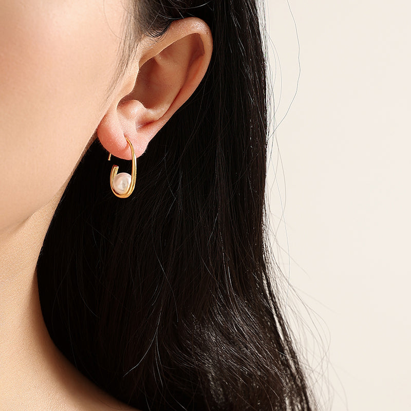 Hathaway Lighthouse Pearl Earrings