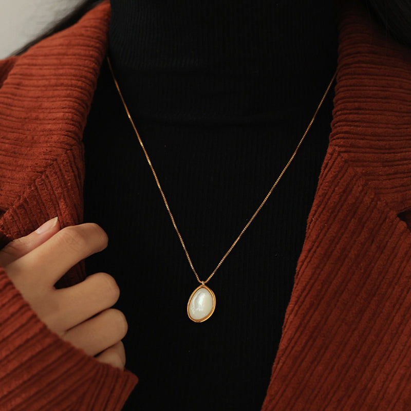 That Girl Necklace