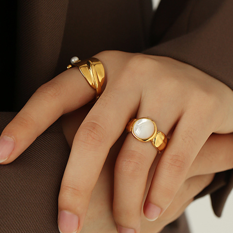 Honeymoon Ring
