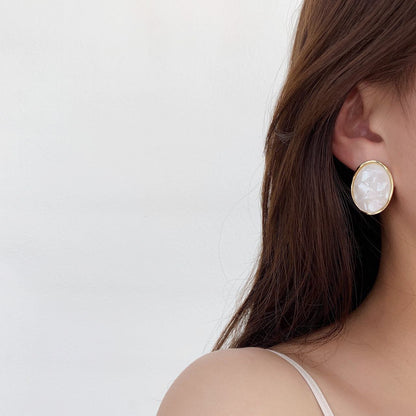 Oval Shells Earrings